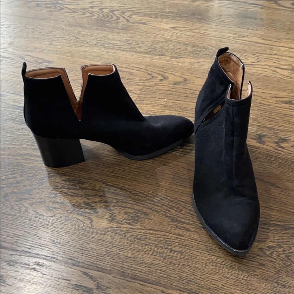 Cute short black booties